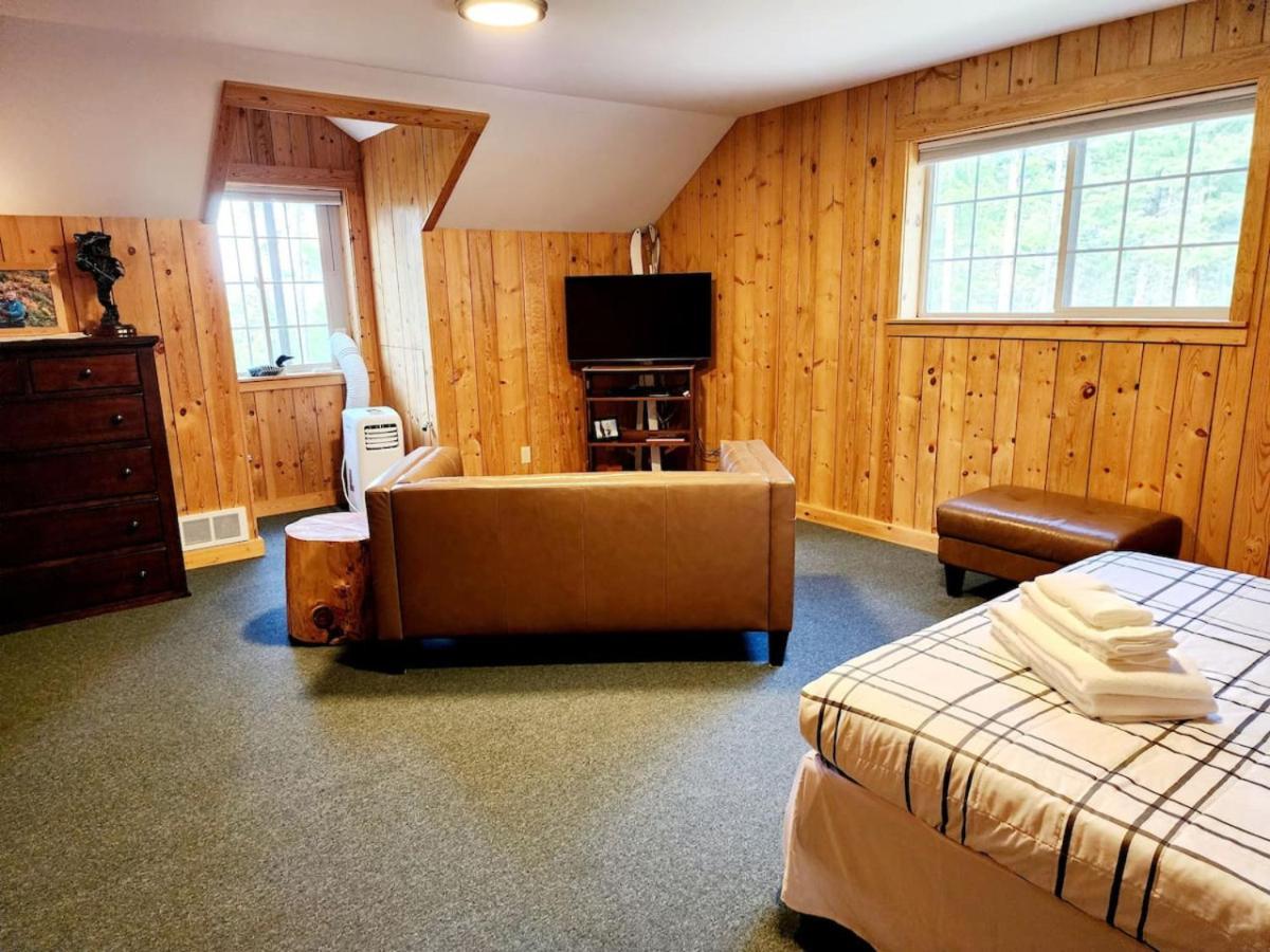 Blacktail Cabin Hideaway With Hot Tub Lakeside Extérieur photo